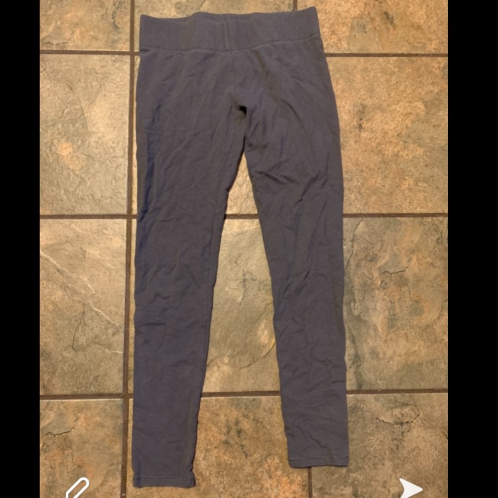 Gray leggings